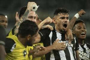 LDU-EQU x Botafogo - Empatados, a briga é pela liderança