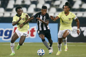 Botafogo 0 x 0 LDU-EQU - Fogão empata duelo direto, mas segue na briga