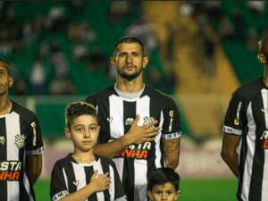 Série C: Bruno General tem edema constatado no joelho direito e desfalca Figueirense