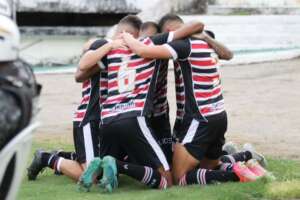 Série D: Santa Cruz busca reforços no mercado para o sistema defensivo e meio de campo