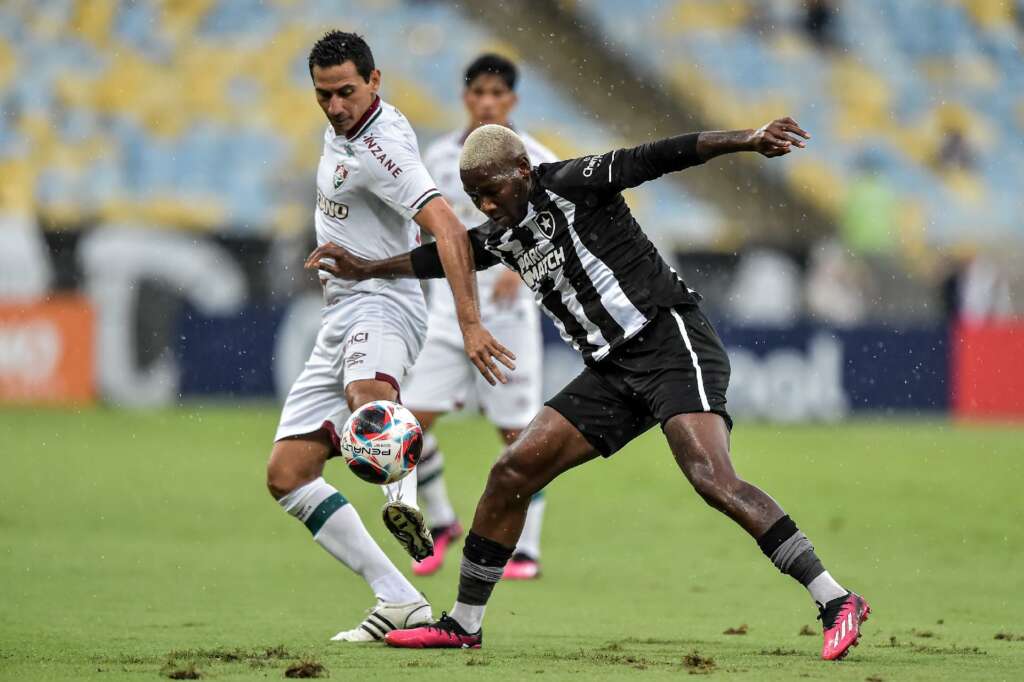 Botafogo x Fluminense – No Clássico Vovô, quem seguirá na briga pela liderança?