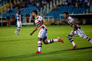 Ferroviário-CE 1 x 0 Caucaia-CE - Ferrão vence Raposa e mantém os 100%
