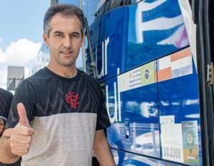 Série B: Léo Condé comemora reabilitação do Vitória e já pensa no Avaí