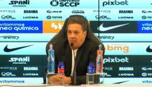 Luxemburgo vê progresso no Corinthians após afastar 'nuvem negra'