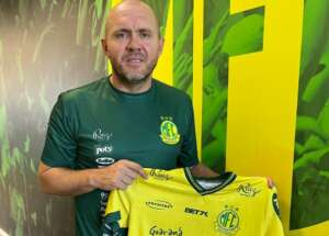 Série B: Mirassol age rápido e anuncia técnico Mozart Santos, ex-Guarani