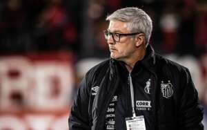 Odair diz que Santos tem de comemorar 'o que fez em campo' no clássico, mas não o empate
