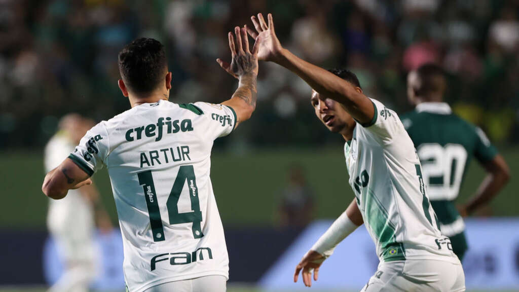 Abel Ferreira admite que expulsão facilitou a goleada do Palmeiras em Goiás