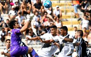 Aberrações do interino contribuem para empate da Ponte Preta