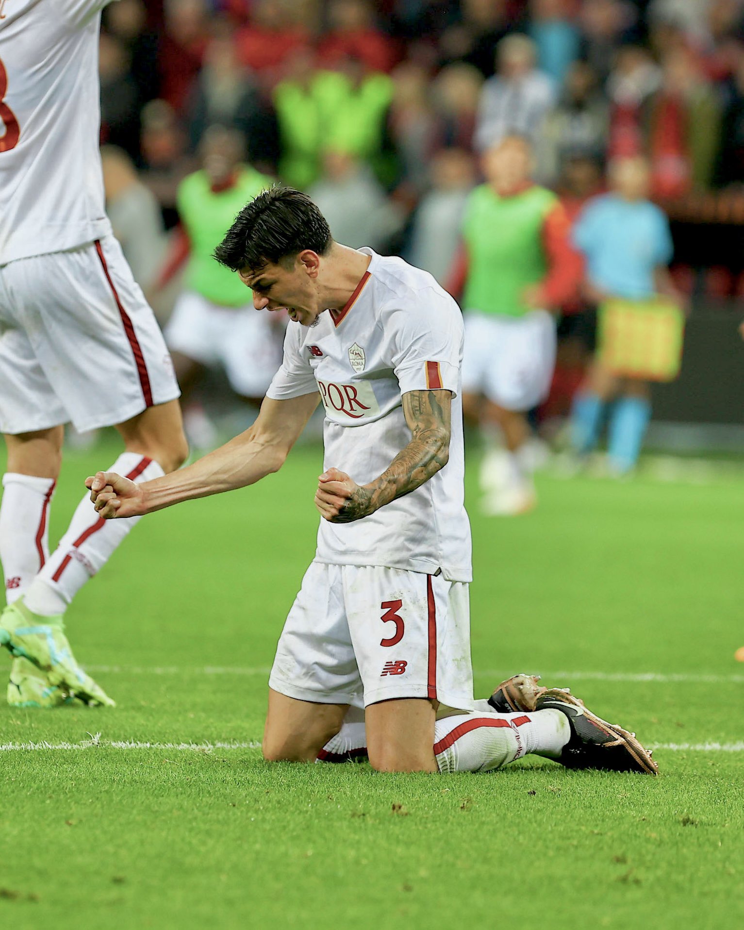 Roma e Sevilla eliminam Bayer e Juventus nas semifinais e decidem título da  Liga Europa - ISTOÉ Independente