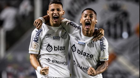 Deivid Washington e Ângelo marcam na vitória do Santos