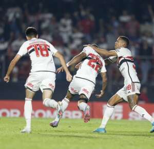 Seleção FI da 8ª rodada do Brasileirão chega com quinteto paulista