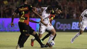 São Paulo x Vasco - Em duelo dos opostos, Tricolor tenta seguir embalado