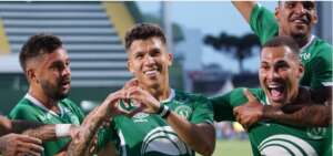 Série B: Lesionada, dupla desfalca Chapecoense pela primeira vez