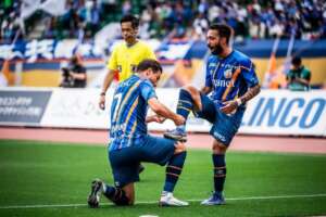 Ex-Corinthians e Ponte Preta, Clayson negocia retorno ao Brasil para atuar no Fluminense