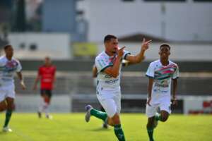 Concórdia-SC 2 x 1 Brasil-RS - Sidão brilha e Galo estreia com vitória na Série D