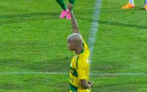 Deyverson rouba a cena na vitória do Cuiabá sobre o Cruzeiro