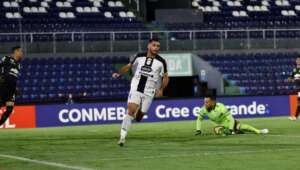 Ex-Fortaleza comemora artilharia da Sul-Americana: 