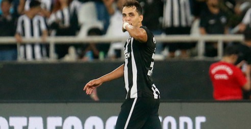 Eduardo marcou um dos gols da vitória do Botafogo