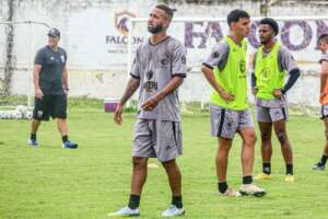 Série D: Lateral vê Falcon no caminho certo após intertemporada