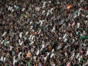 Fluminense recebe segunda multa da Conmebol por uso de sinalizadores