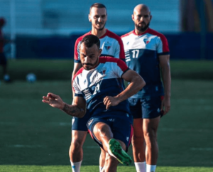 Fortaleza renova com artilheiro do Brasileirão até dezembro de 2025