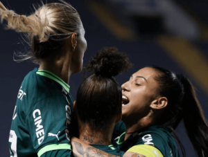 BRASILEIRO FEMININO: Palmeiras vira sobre Grêmio e assume liderança