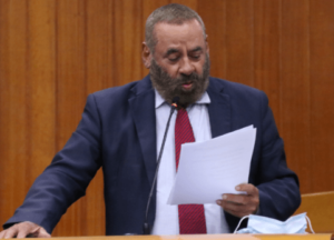 Vereador quer proibir jogos durante a semana em três estádios de Goiás