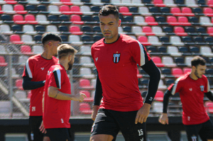 Série B: Zagueiro do Botafogo-SP analisa desempenho: 'Contente com os números'