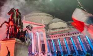 Luto! Homem é morto a tiros durante comemoração do título do Napoli