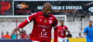 Jogador que cometeu pênalti para beneficiar apostadores pega 2 anos de suspensão