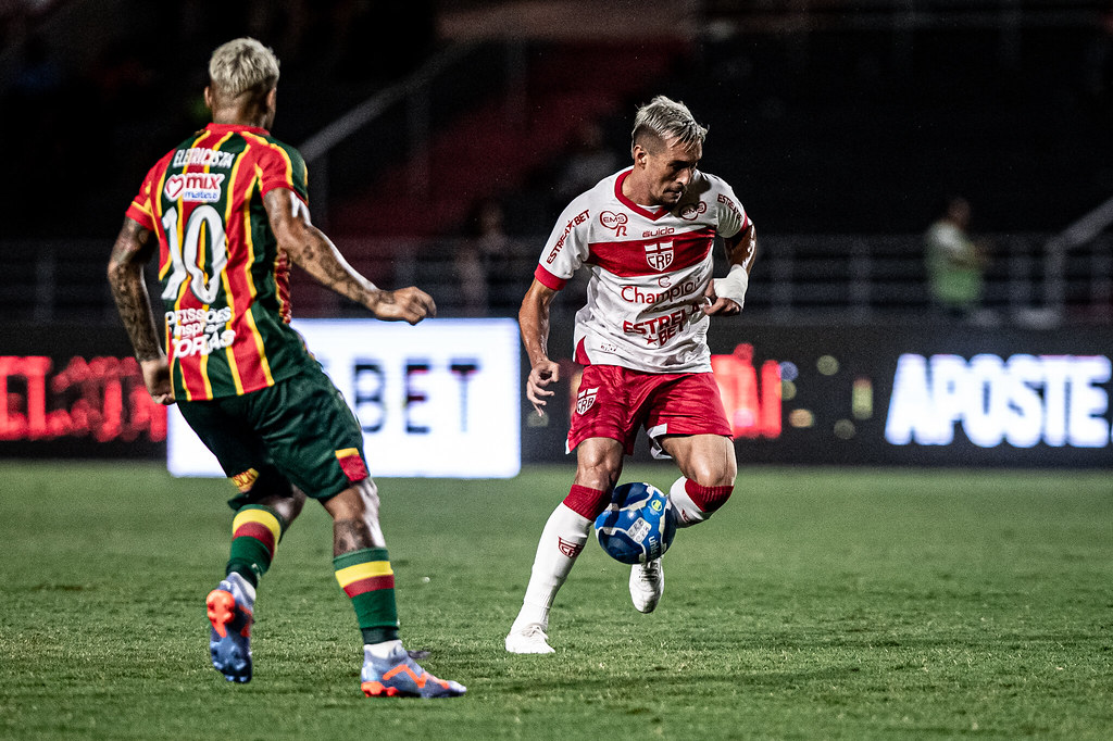 Série B: CRB tem má fase cobrada por Juninho Valoura