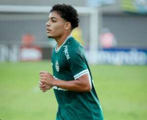Fortaleza acerta contratação de meia Kauan, revelado no Goiás