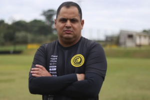 Série D: FC Cascavel-PR anuncia técnico Leston Junior