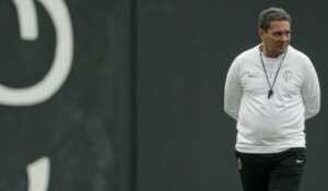 Luxemburgo diz pretender despertar o 'DNA de campeão' do elenco do Corinthians