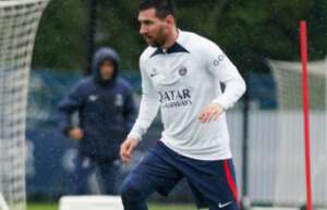 Pai de Lionel Messi nega acerto do filho com clube da Arábia Saudita