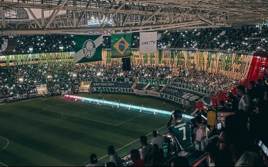 Palmeiras eleva receita em 390%, supera Corinthians e vira modelo financeiro da década