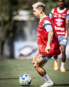 Soteldo sofre lesão muscular e desfalca Santos na Sul-Americana
