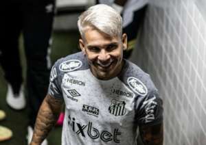 Soteldo volta ao ataque do Santos pela Copa Sul-Americana