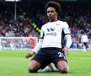 Willian marca duas vezes e garante vitória do Fulham no Campeonato Inglês