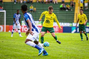 CSA x Brusque - Azulão recebe Quadricolor em disputa pelo G8