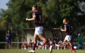 PAULISTA FEMININO SUB-17: São Paulo vence por 18 a 0, Corinthians goleia e Santos empata