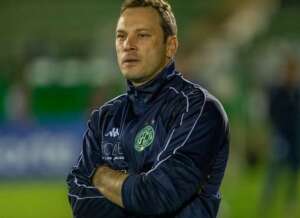 Se Pivetti ainda é aprendiz, por que o contrataram para depois demiti-lo?