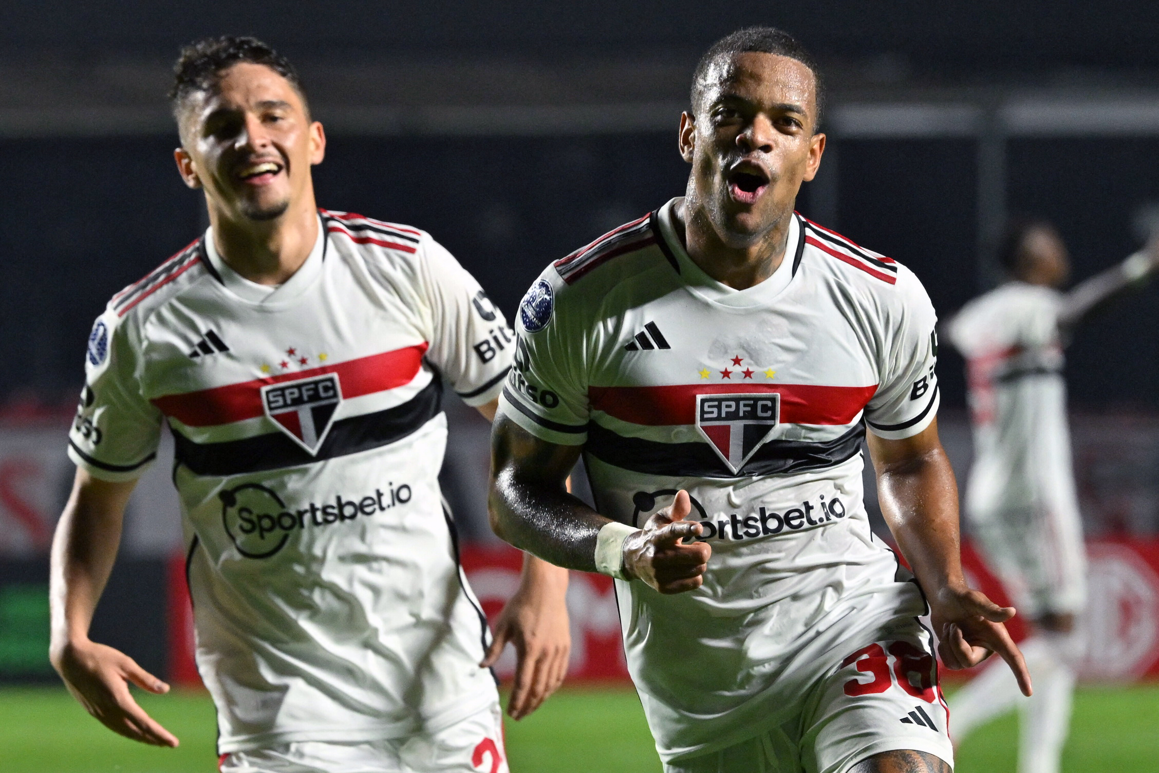 SUL-AMERICANA: São Paulo goleia, Goiás tropeça e Fortaleza se classifica sem jogar