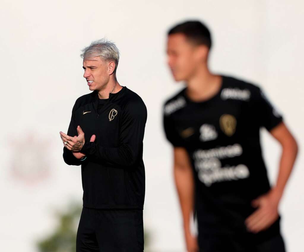 Luxemburgo faz mistério no Corinthians e não divulga relacionados para o clássico