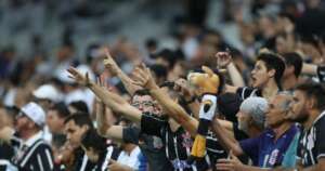 Corinthians é punido por cantos homofóbicos contra São Paulo e jogará uma partida sem torcida