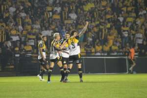 Após voltar ao G4, técnico do Criciúma quer retorno de meias para sequência da Série B