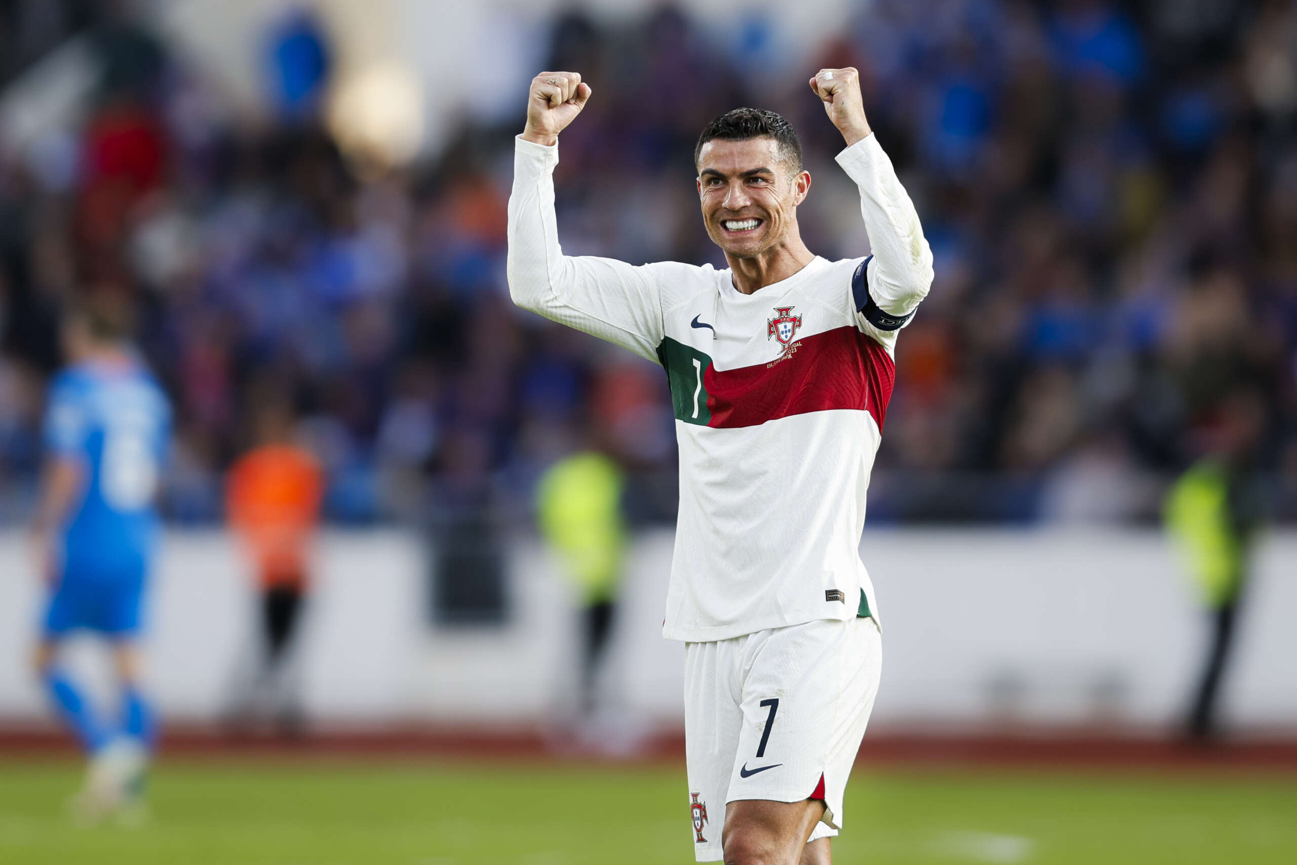 Portugal vence Islândia e fecha as Eliminatórias da Eurocopa de forma  invicta