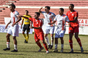 América-SP 2 x 1 Batatais - No sufoco Rubro vence o Batatais e entra no G4 da Segundona