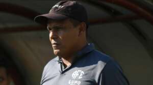 Série D: Após duas vitórias e uma derrota, Ferroviária efetiva técnico Alexandre Lopes