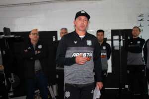 Série C: Paulo Baier é apresentado e promete Figueirense 'diferente' já diante do Brusque